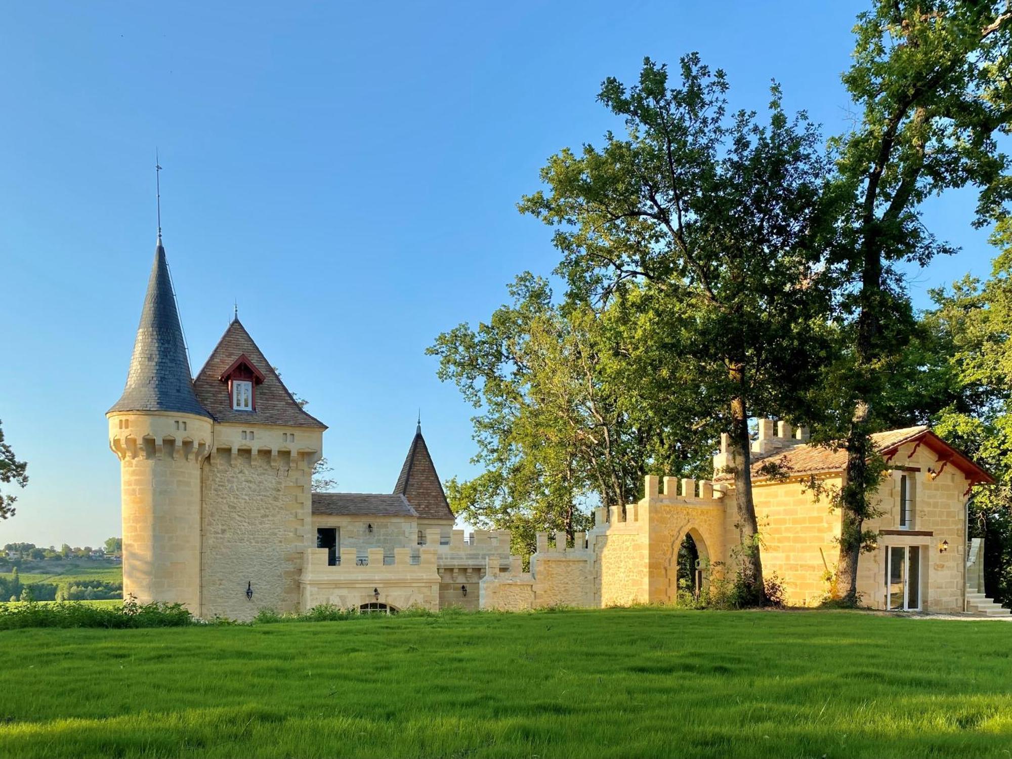 La Reserve Du Chateau De Roques Puisseguin Exterior photo