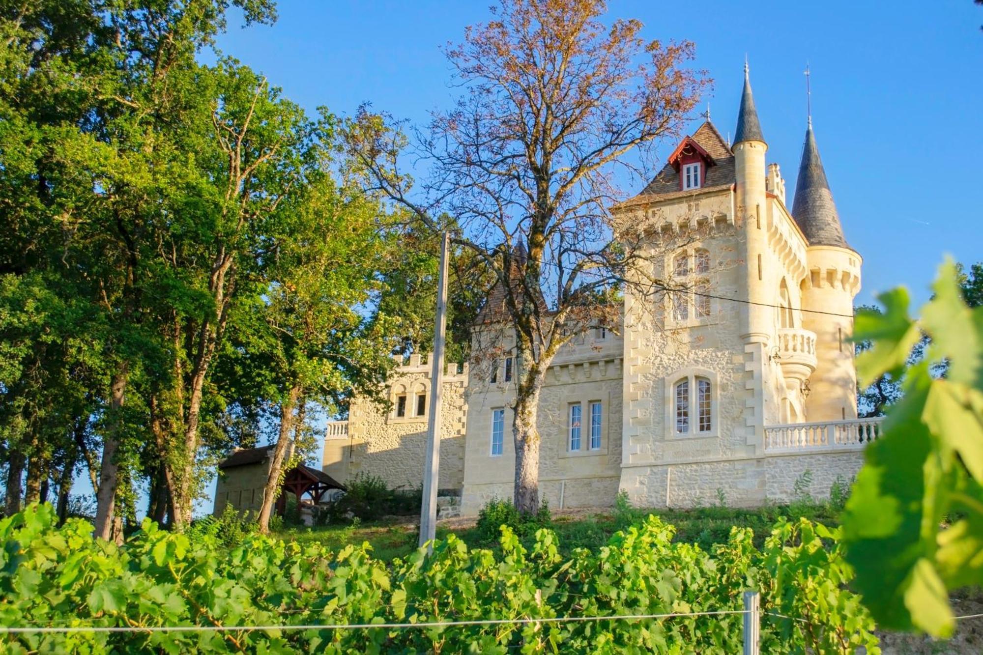 La Reserve Du Chateau De Roques Puisseguin Exterior photo