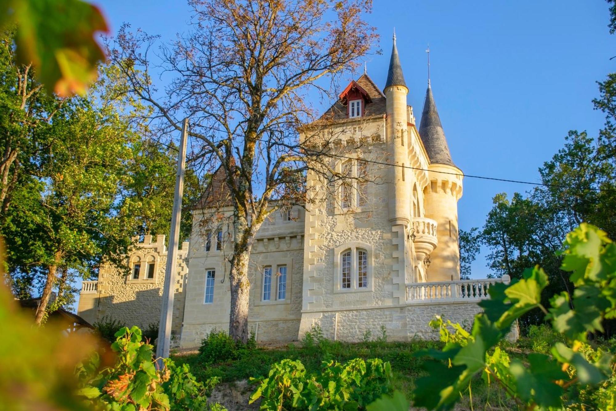 La Reserve Du Chateau De Roques Puisseguin Exterior photo