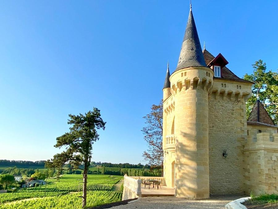 La Reserve Du Chateau De Roques Puisseguin Exterior photo